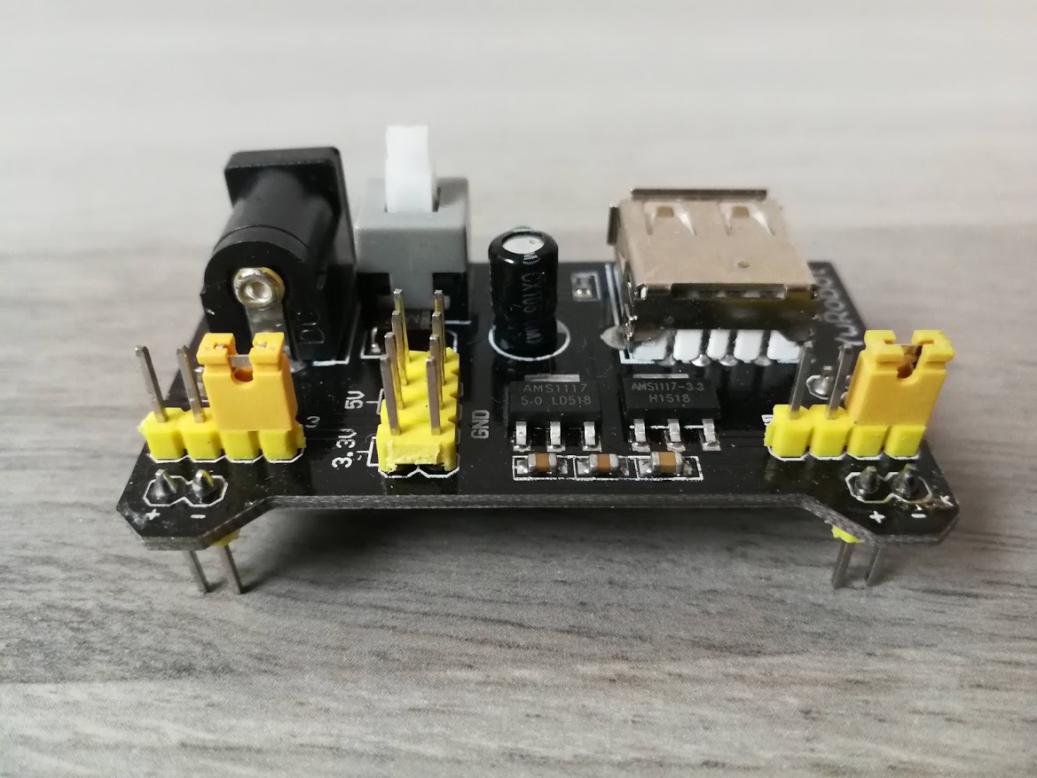 Breadboard MB102 voedingsmodule